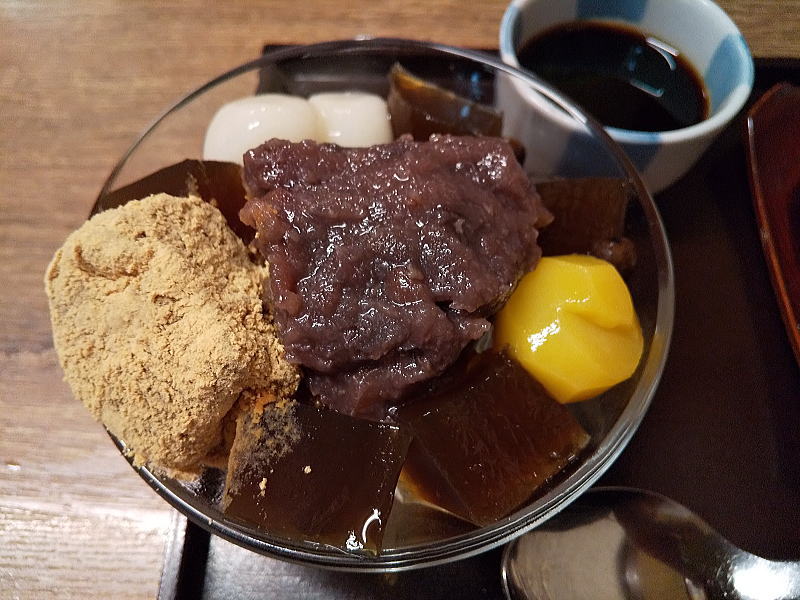 甘党茶屋 梅園 ( うめぞの ) / 京都グルメ食べ歩きガイド